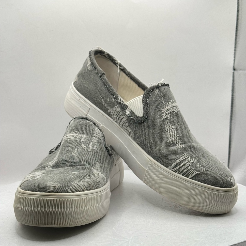 GUC Sole‎ Society Women’s Ripped Denim So-Keke Slip On Sneaker Size 9